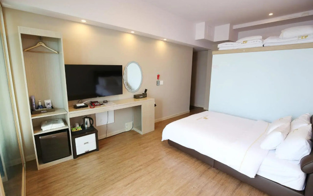 Lohas Hotel