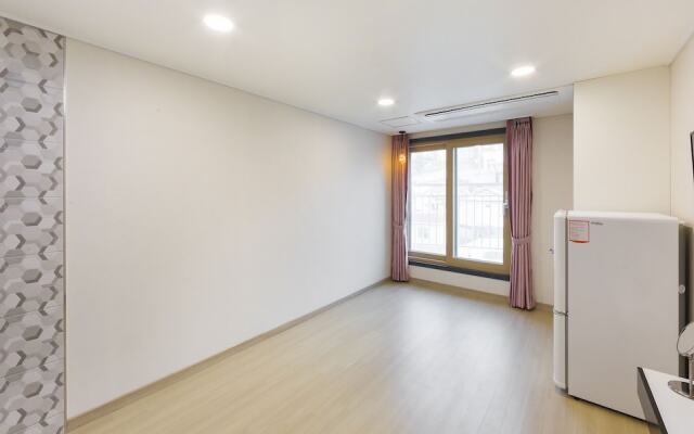 Yeosuya Hostel & Pension