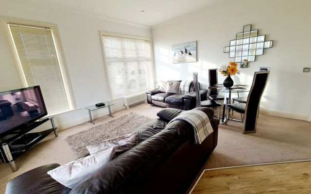 Vitamin Sea - Luxury Beach Apartment - Sleeps 4