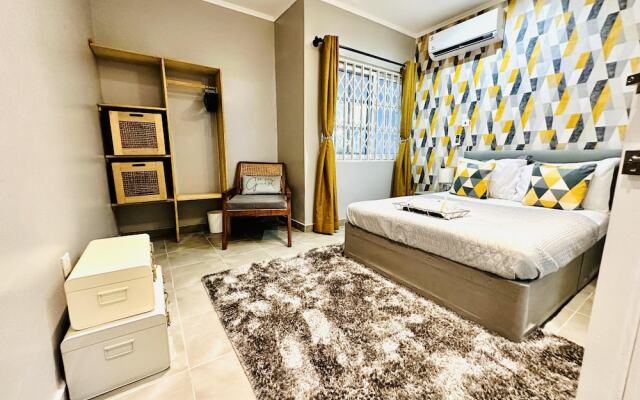 Luxurious Villa With Private Pool, Hot Tub and Bar