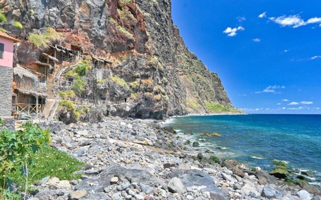 Casa Calhau da Lapa a Home in Madeira