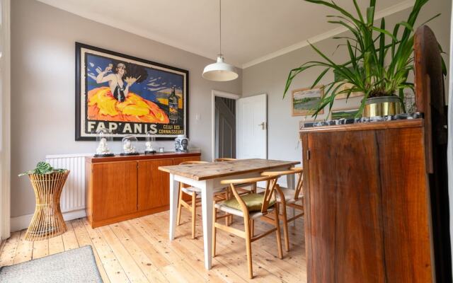 Beautiful Three Bed Abode Near Dollis Hill