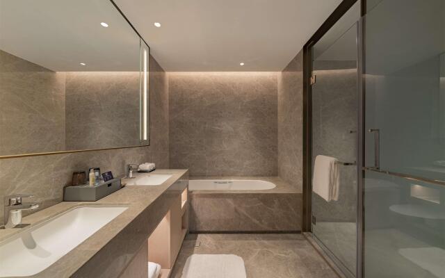 DoubleTree by Hilton Shenzhen Nanshan Hotel & Residences
