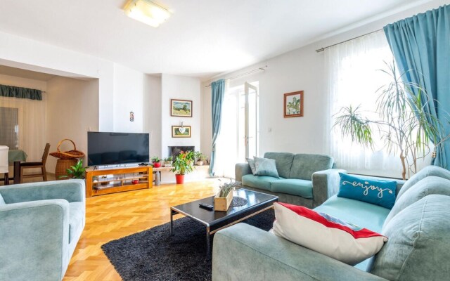 Amazing Home in Podstrana With Wifi and 4 Bedrooms