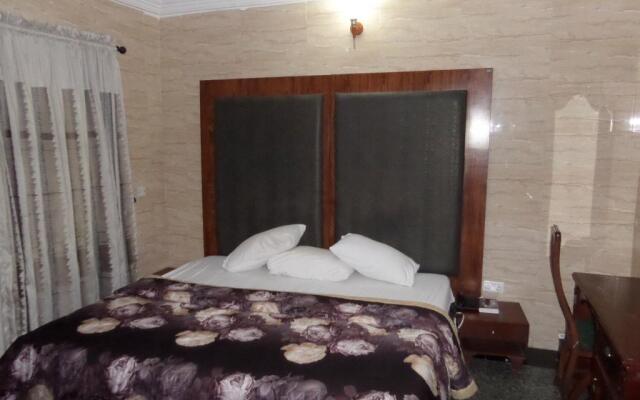 Cynergy Suites Festac Town