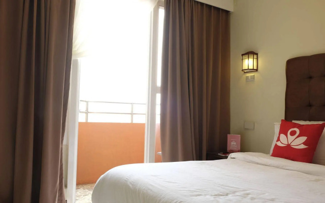 ZEN Rooms Malate Robinsons