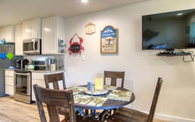 Courtyard #123 Condo