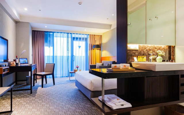 Pacific Business Hotel