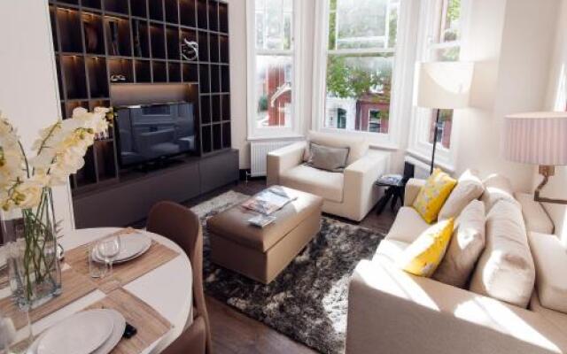 Kensington Garden View Apartment