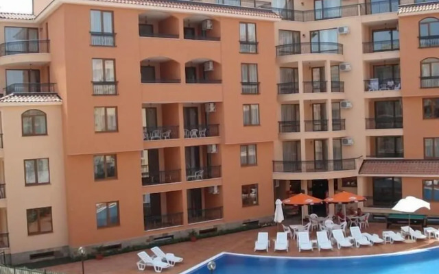 Efir Aparthotel