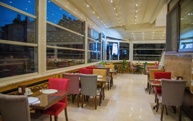 Kayi Hotel