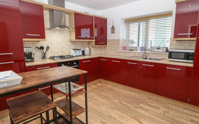 8 Pen Llanw Tides Reach