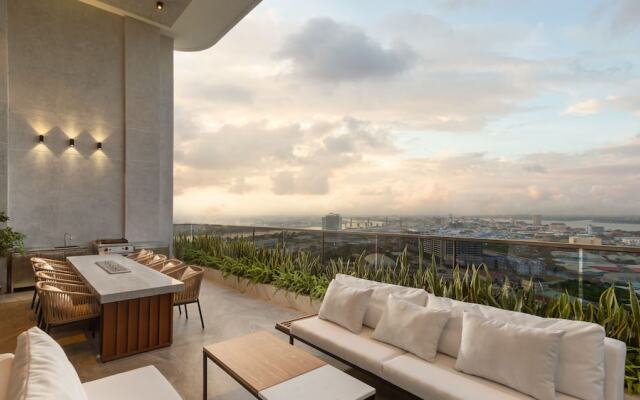 The Peninsula Phnom Penh