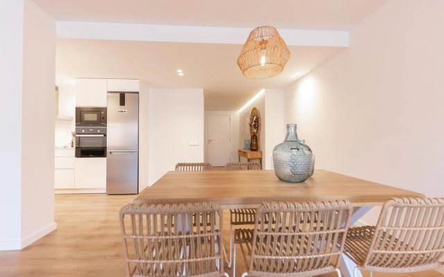 Bravissimo Falcó, 3 bedrooms and balcony