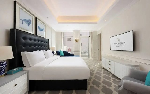 NARADA RESORT SHANGHAI  HOTEL Disney Store