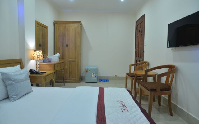 Atana Hotel