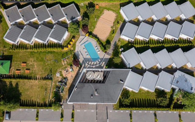 Holiday Homes With Pool, Close to the Beach