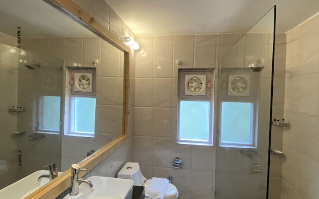 Oakwood Hamlet Resort - Shoghi - Shimla