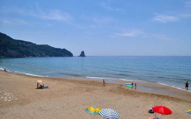 Apartments Maria With Amazing Pool - Agios Gordios Beach
