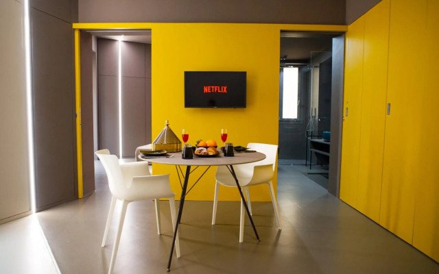 Fiveplace Design Suites Apartments