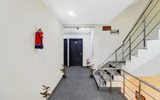 Collection O 89092 Hotel Lotus