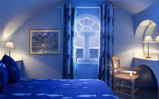 Thalassa Seaside Resort & Suites