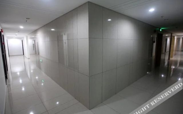 Yuanlan Yuntian Theme Hotel