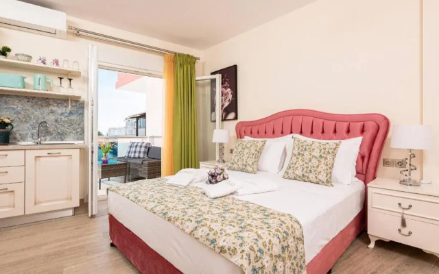 Stratos Deluxe Apartments