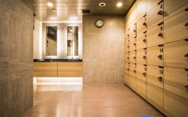 Super Hotel Premier Osaka Honmachi