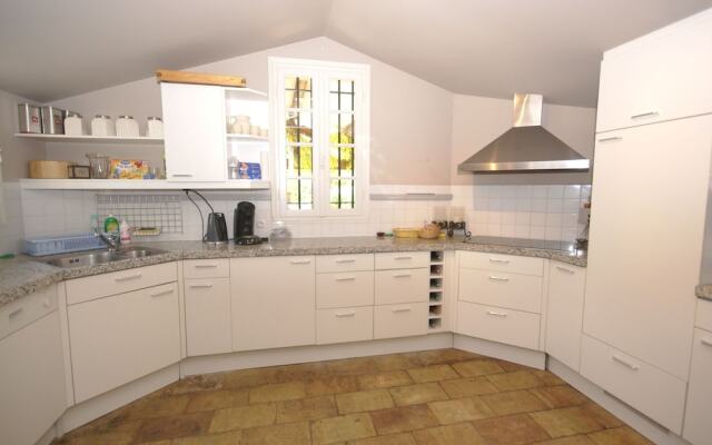 Modern Villa in Lorgues with Private Pool