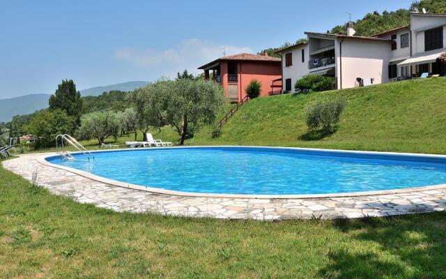 Residence Ai Vigneti With Pool