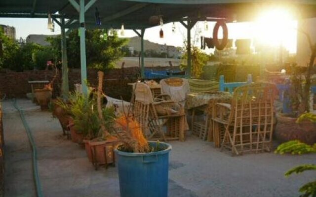 Sea Waves Hostel