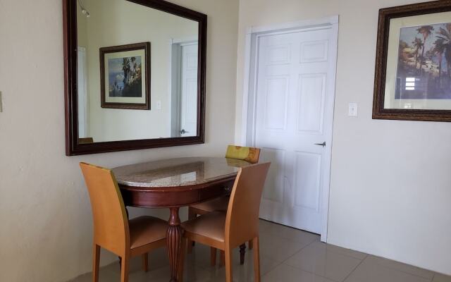 Villa Indigo 1BR in Private Gated Estate