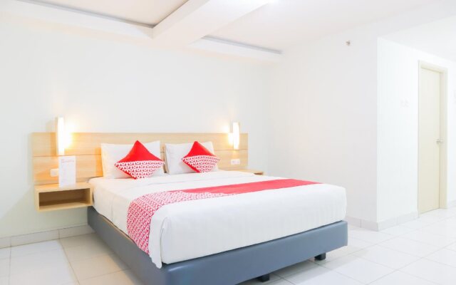 OYO Flagship 210 Amethyst Kemayoran Near RSUD Pademangan