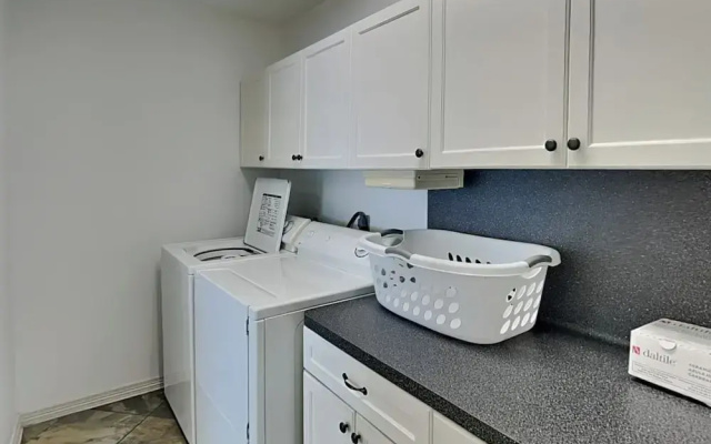 Casa de Reyes by Ryson Vacation Rentals