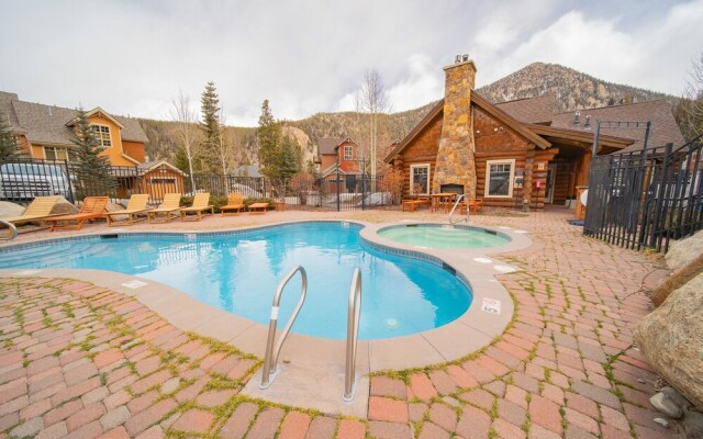 Wolf Rock Home 82