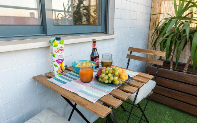 Sunset Relaxing Apt with terrace, parking & bikes