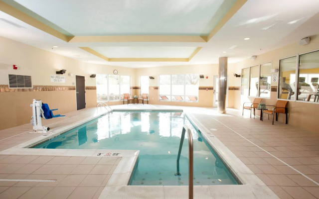 Courtyard by Marriott Evansville East