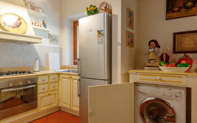 Vr-c943-fond0at - Torre dei Malaspina 6 1