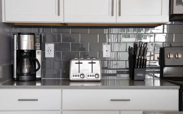 Relax Near Disney 4BR Home With Pool