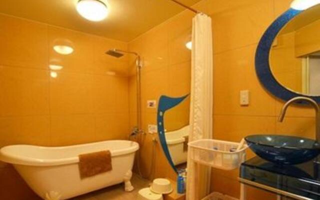 Condominium Ceaser Nakijin