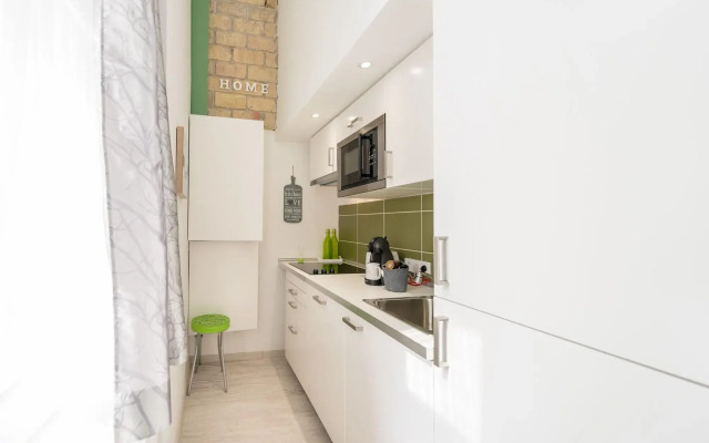 happy home Budapest FOX