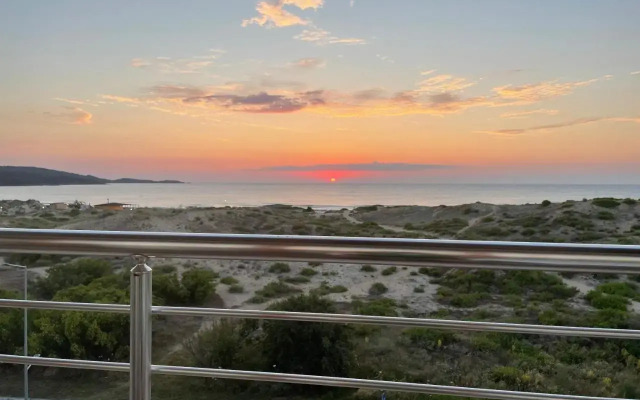 802, spacy apm with sea view.