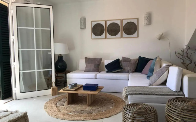 Old Village Design 3 Bedroom Townhouse