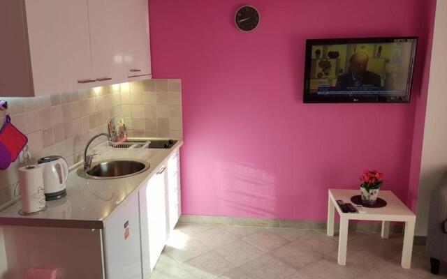 Trapeza Apartment and Studio