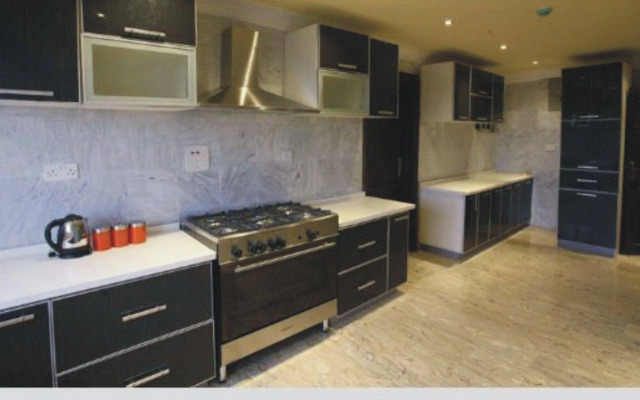 Apartment Royale Hotel and Suite