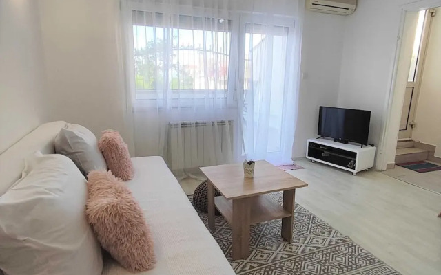 Comfortable Crikvenica Apartment With Terrace and Wifi