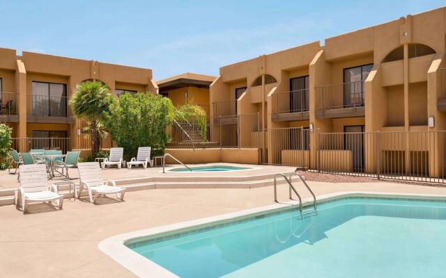 Travelodge by Wyndham Tucson Airport
