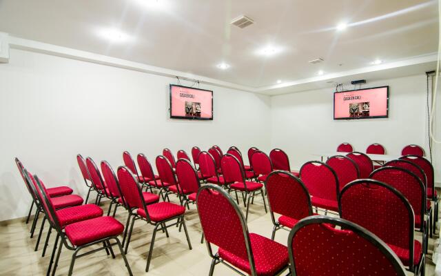 Hotel Parque 63