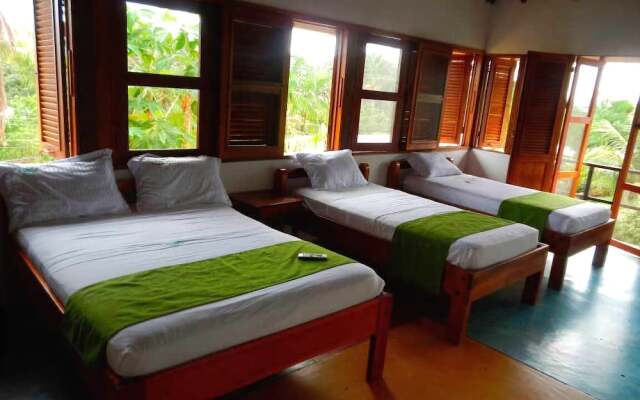 Waira Selva Hotel